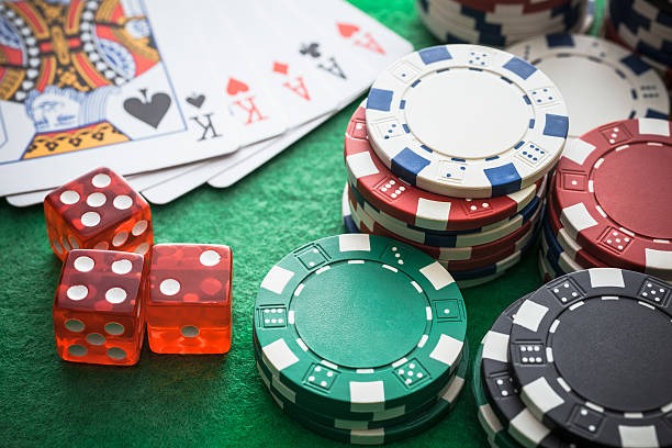 Live dealer at blackjack table on lineage Live Game Shows