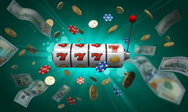 Slot game interface showing spinning reels on lineage